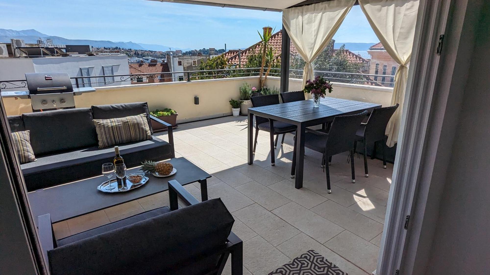 Prime Location Penthouse Apt With A Large Terrace Split Zewnętrze zdjęcie