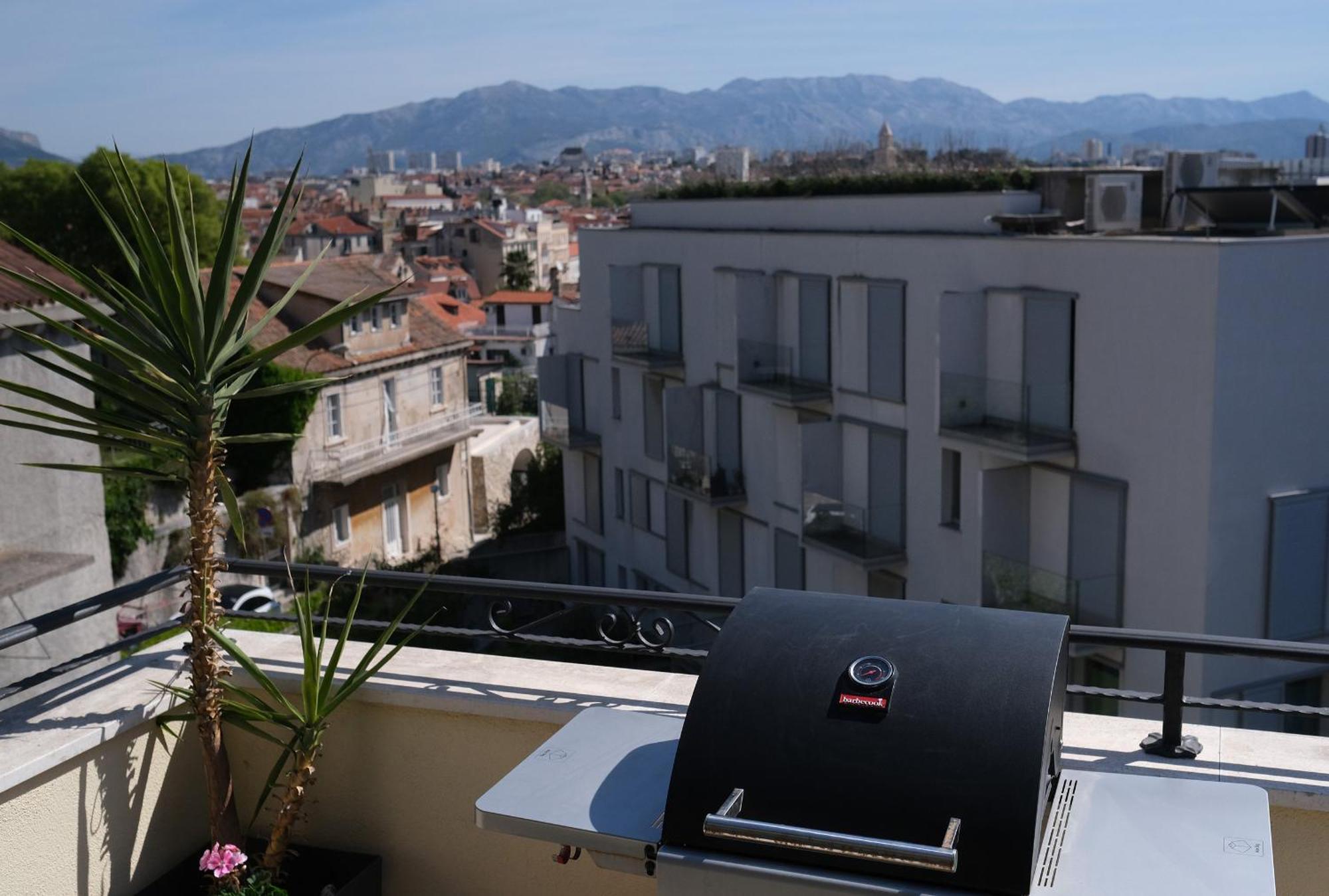 Prime Location Penthouse Apt With A Large Terrace Split Zewnętrze zdjęcie
